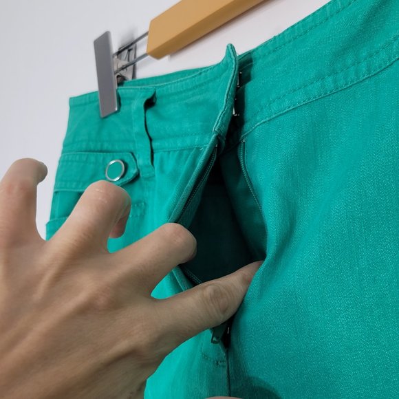 Larry Levine Women's Teal Blue Mid-Rise Chopped Capri Pants With Pockets Size 10 - Picture 3 of 14
